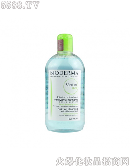 ���Ϻ�ӯ�M�����Q(m��o)�����޹�˾��ؐ�¬�ж�yˮ�{ƿ�m��ƫ���Լ��w500ml