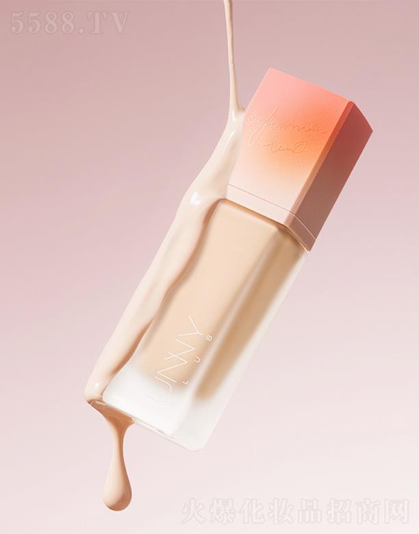 ���RƷ�ƹ������޹�˾�������ߝ��֊y�۵�Һ-�����ϵ��