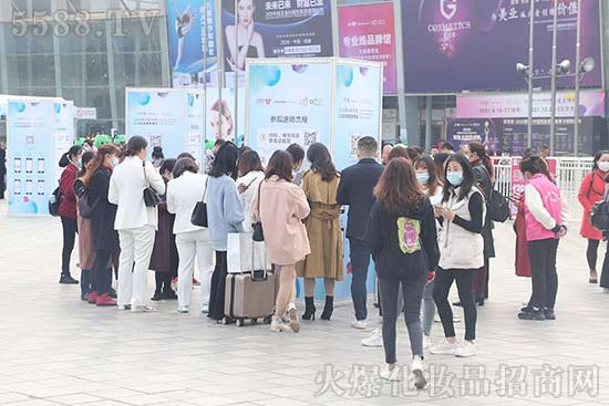 ����ʢ�����س��������44�óɶ����I(y��)���[��(hu��)ʢ���_Ļ