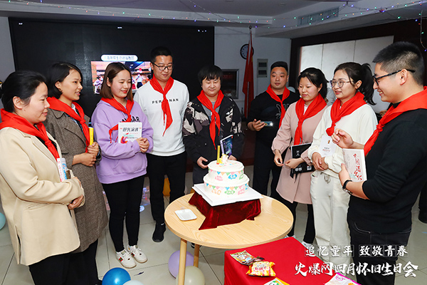 ��׷��ͯ�ꡤ�¾��ഺ���𱬾W(w��ng)4���f���Օ��A�M�e�k