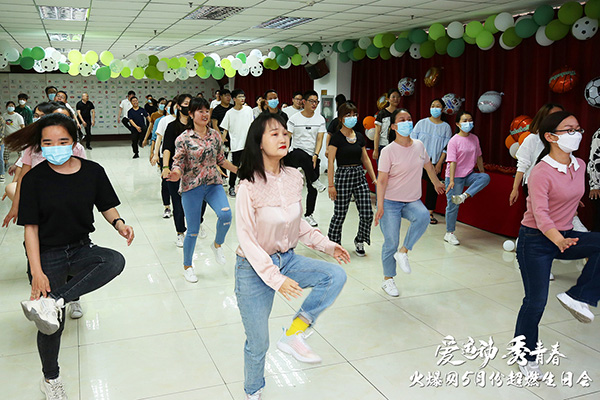 �\�ӽ≺����ӵ��ף��𱬾W(w��ng)�����\�� ���ഺ��5���\�����Օ��A�M�e�k