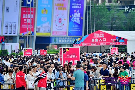 ��47�óɶ����I(y��)���[���ڳɶ����o�����H��չ���ĈA�M�]Ļ